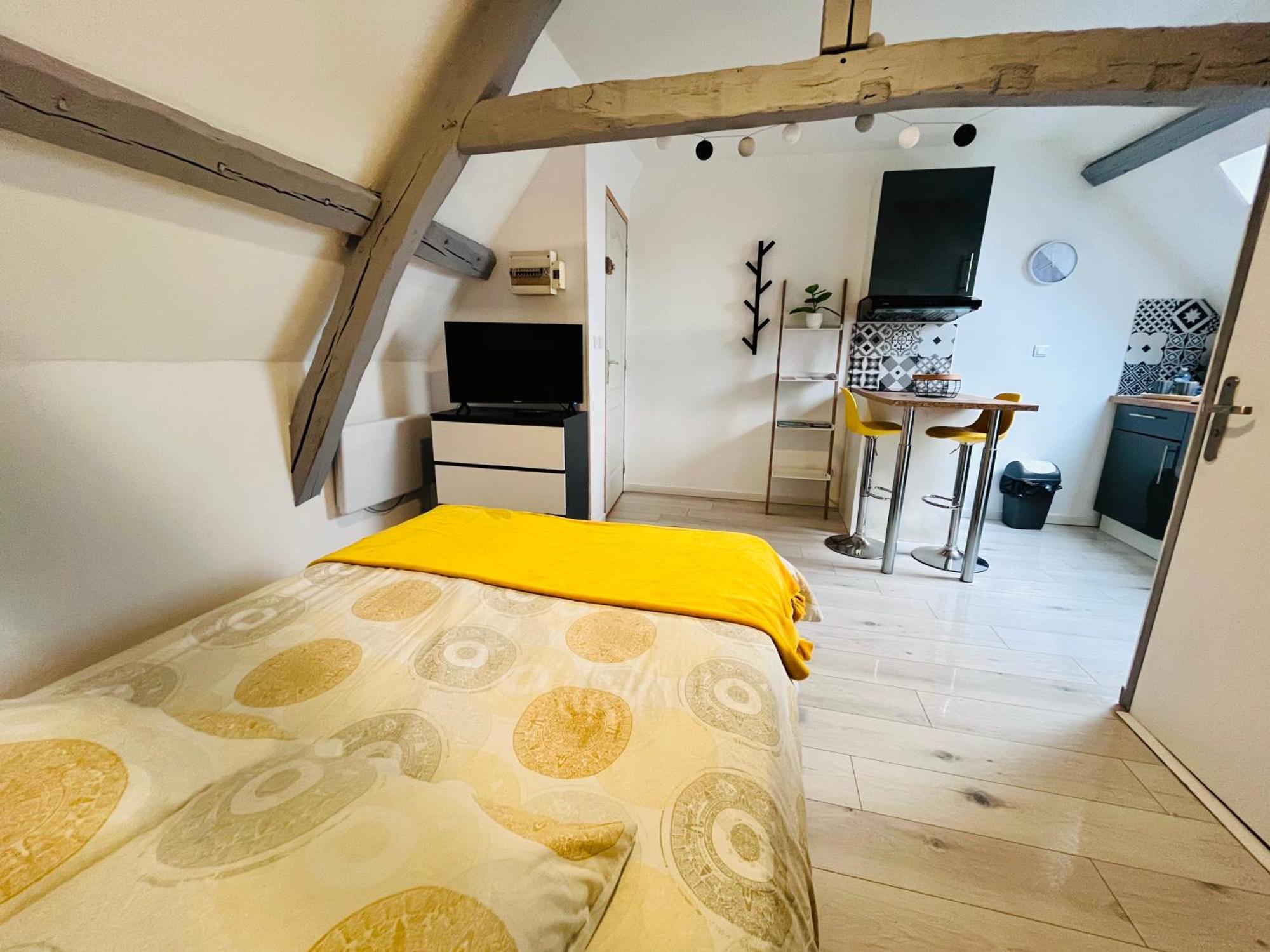 Au Petit Marcade Lägenhet Abbeville Exteriör bild