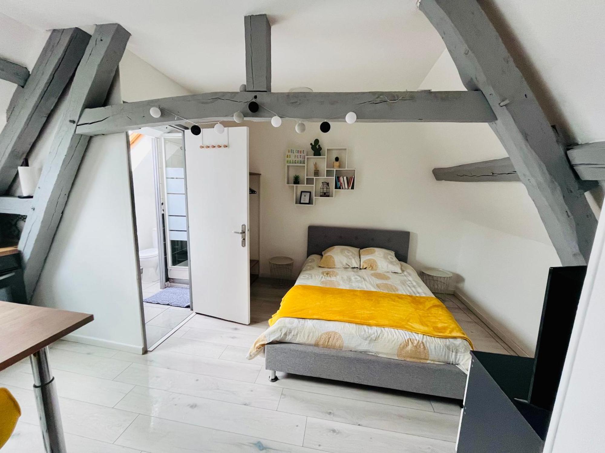Au Petit Marcade Lägenhet Abbeville Exteriör bild