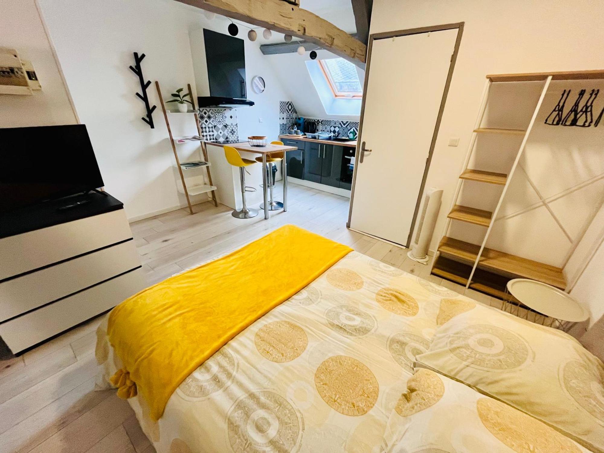 Au Petit Marcade Lägenhet Abbeville Exteriör bild