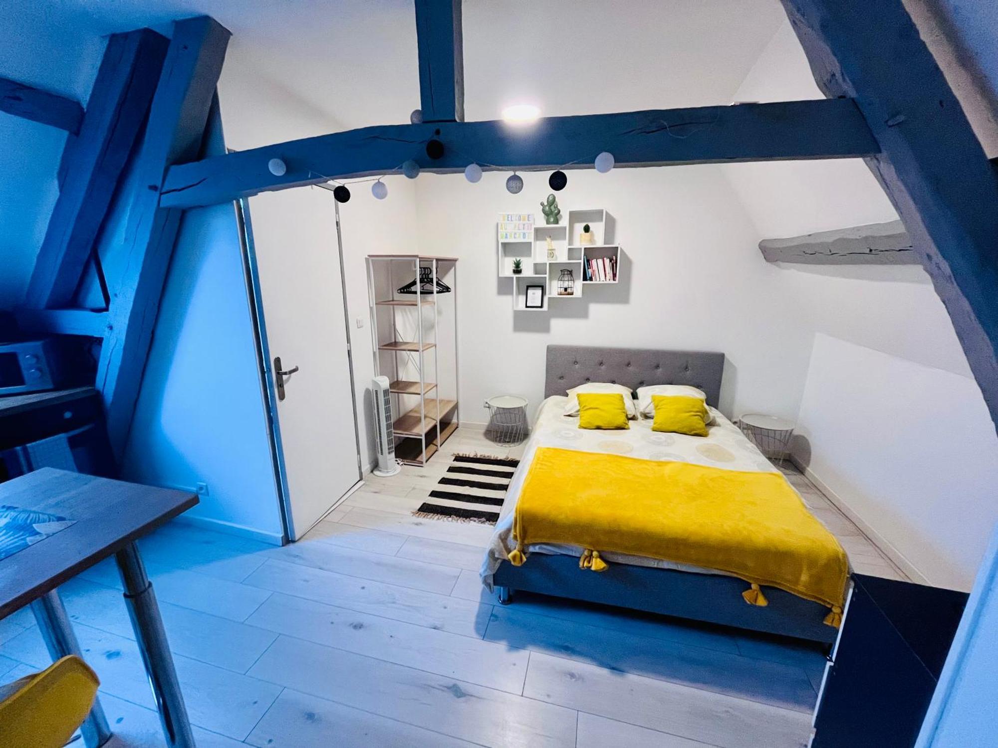 Au Petit Marcade Lägenhet Abbeville Exteriör bild